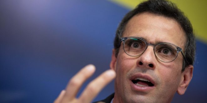 Capriles insiste en que abstenerse es no hacer nada